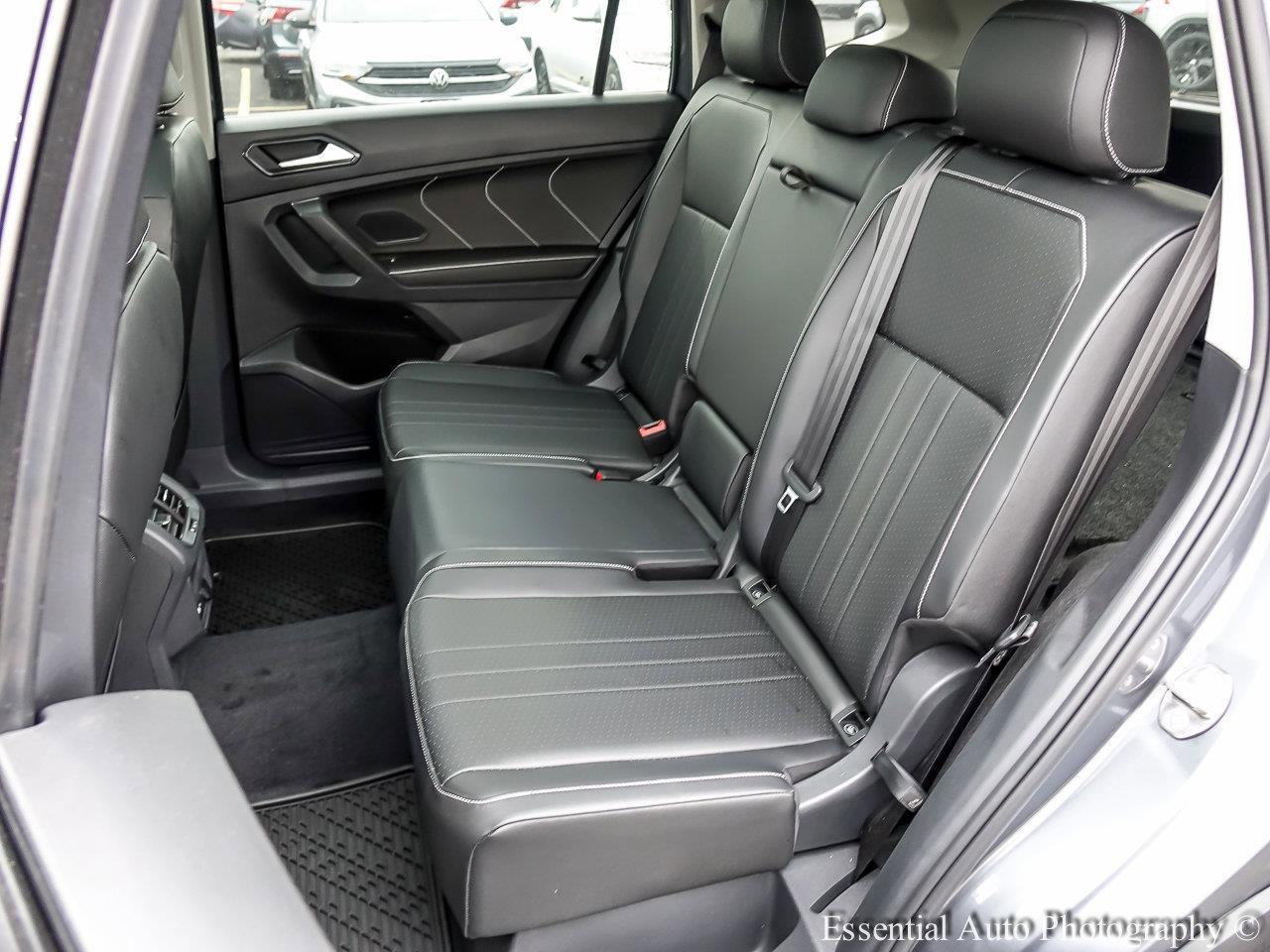 2022 Volkswagen Tiguan Vehicle Photo in Saint Charles, IL 60174