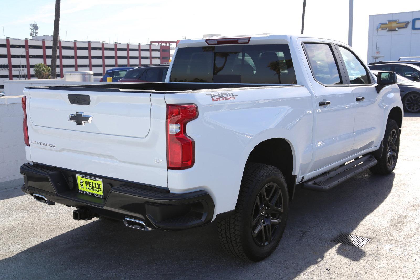 2025 Chevrolet Silverado 1500 Vehicle Photo in LOS ANGELES, CA 90007-3794