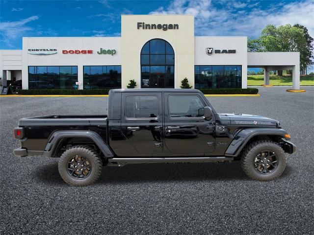 2024 Jeep Gladiator Vehicle Photo in ROSENBERG, TX 77471