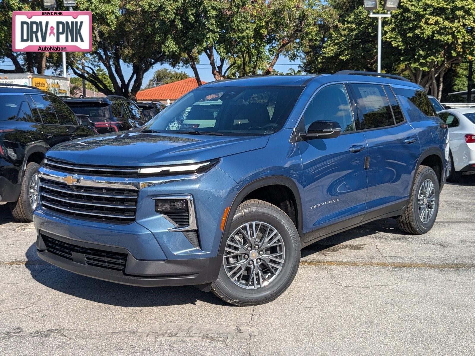 2025 Chevrolet Traverse Vehicle Photo in GREENACRES, FL 33463-3207