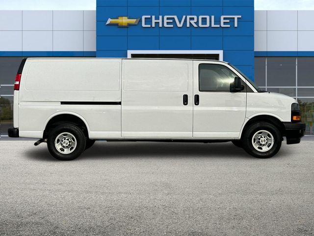 2023 Chevrolet Express Cargo 2500 Vehicle Photo in RIVERSIDE, CA 92504-4106