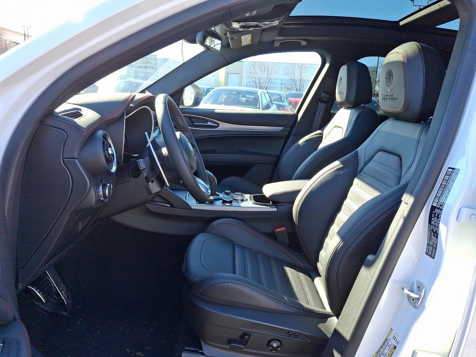 2025 Alfa Romeo Stelvio Vehicle Photo in Willow Grove, PA 19090
