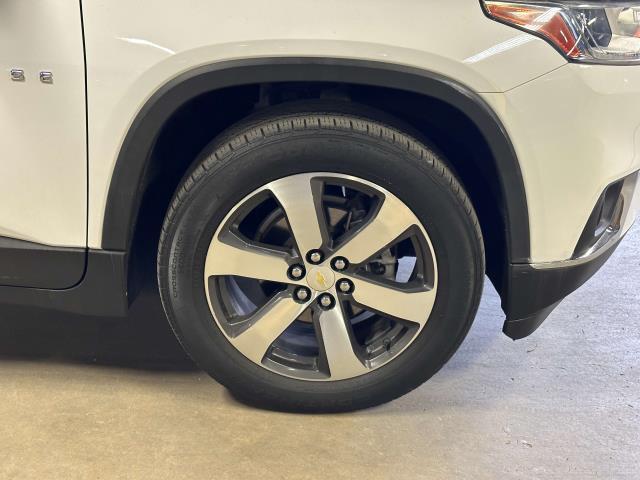 2021 Chevrolet Traverse Vehicle Photo in Roslyn, NY 11576