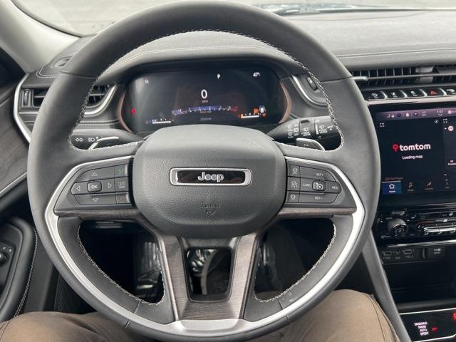 2023 Jeep Grand Cherokee L Vehicle Photo in GREEN BAY, WI 54304-5303