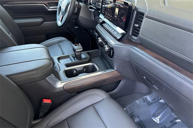 2024 GMC Sierra 1500 Vehicle Photo in ELK GROVE, CA 95757-8703