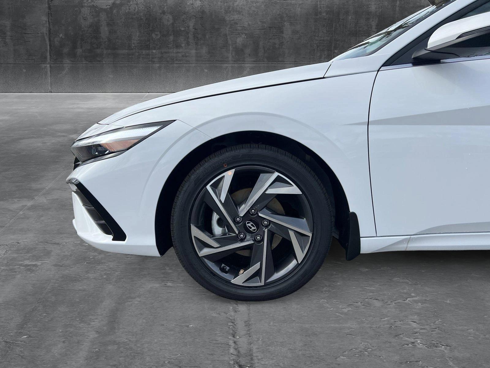 2024 Hyundai ELANTRA Hybrid Vehicle Photo in Santa Clarita, CA 91355