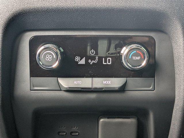 2024 Chevrolet Traverse Vehicle Photo in BRUNSWICK, GA 31525-1881