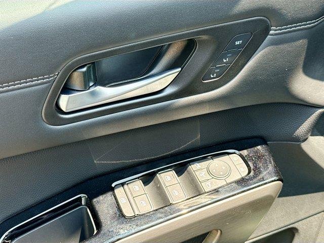 2025 Nissan Pathfinder Vehicle Photo in Flemington, NJ 08822