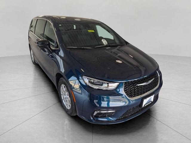 2025 Chrysler Pacifica Vehicle Photo in Oshkosh, WI 54901