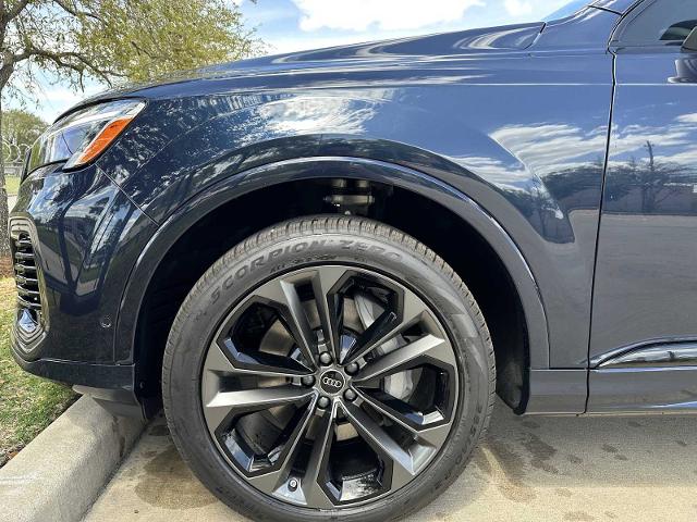 2025 Audi Q7 Vehicle Photo in HOUSTON, TX 77090