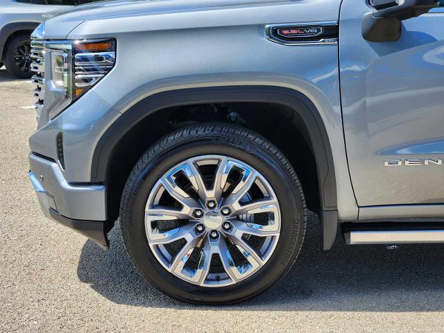 2024 GMC Sierra 1500 Vehicle Photo in DENTON, TX 76210-9321