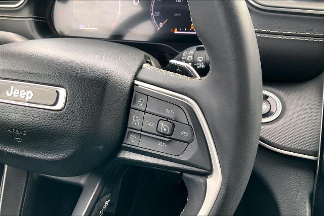 2023 Jeep Grand Cherokee L Vehicle Photo in KANSAS CITY, MO 64114-4502