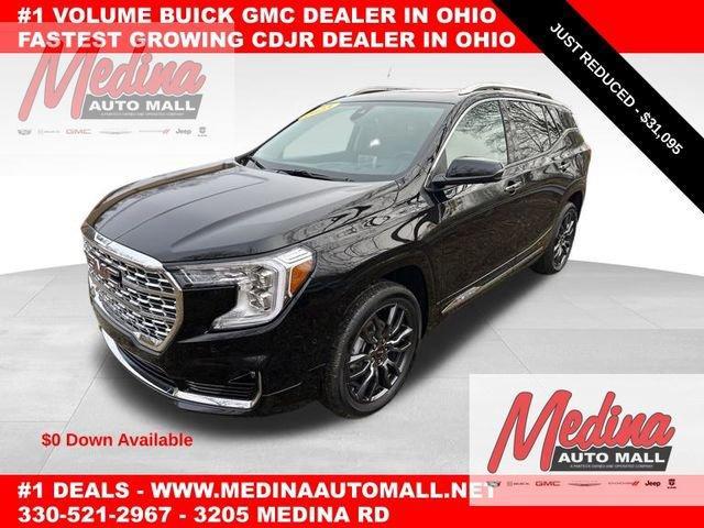 2023 GMC Terrain Vehicle Photo in MEDINA, OH 44256-9631