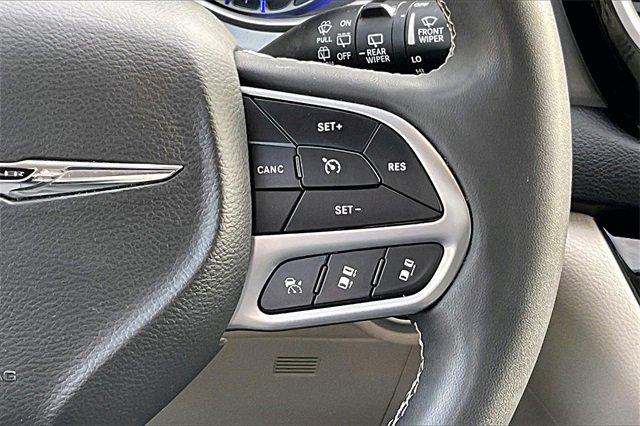 2022 Chrysler Pacifica Vehicle Photo in INDEPENDENCE, MO 64055-1314