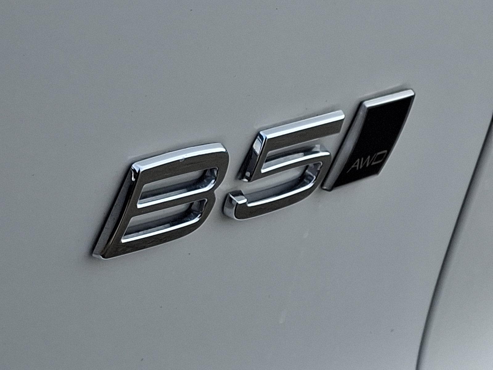 2024 Volvo XC40 Vehicle Photo in Trevose, PA 19053