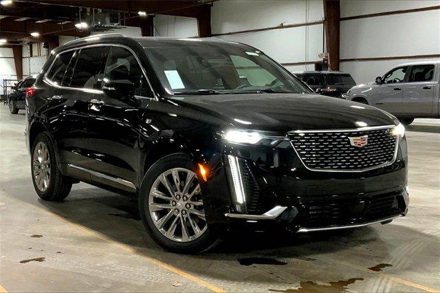 2025 Cadillac XT6 Vehicle Photo in KANSAS CITY, MO 64114-4545