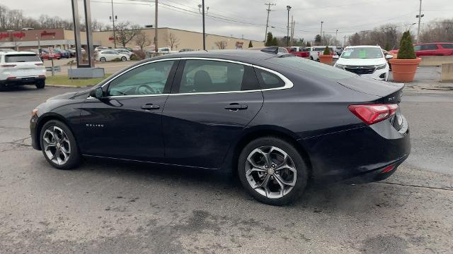 2022 Chevrolet Malibu Vehicle Photo in MOON TOWNSHIP, PA 15108-2571