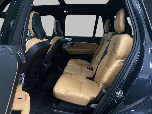 2022 Volvo XC90 Vehicle Photo in Appleton, WI 54913