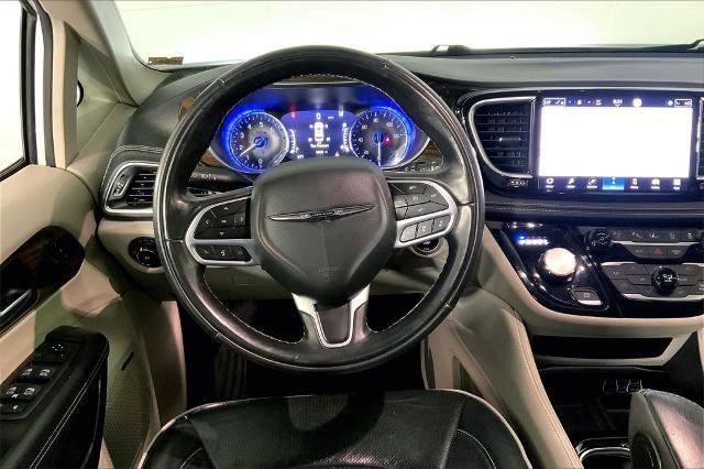 2022 Chrysler Pacifica Vehicle Photo in Kansas City, MO 64114