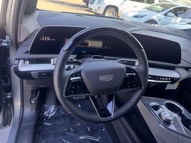 2025 Cadillac OPTIQ Vehicle Photo in DELRAY BEACH, FL 33483-3294