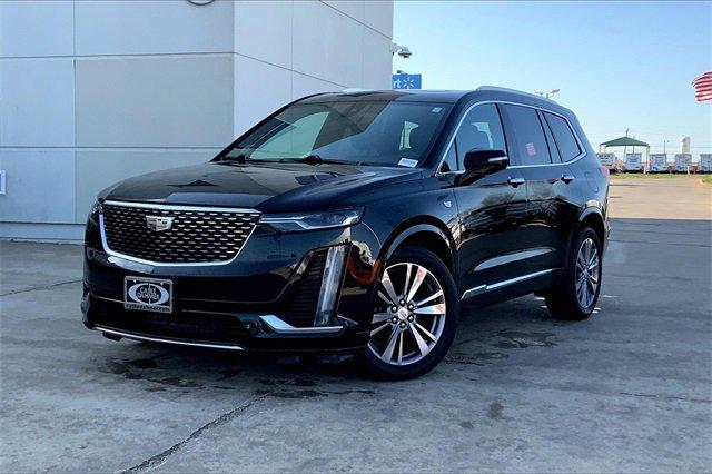 2020 Cadillac XT6 Vehicle Photo in TOPEKA, KS 66609-0000