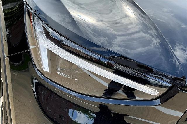 2023 Volvo XC40 Vehicle Photo in Houston, TX 77007
