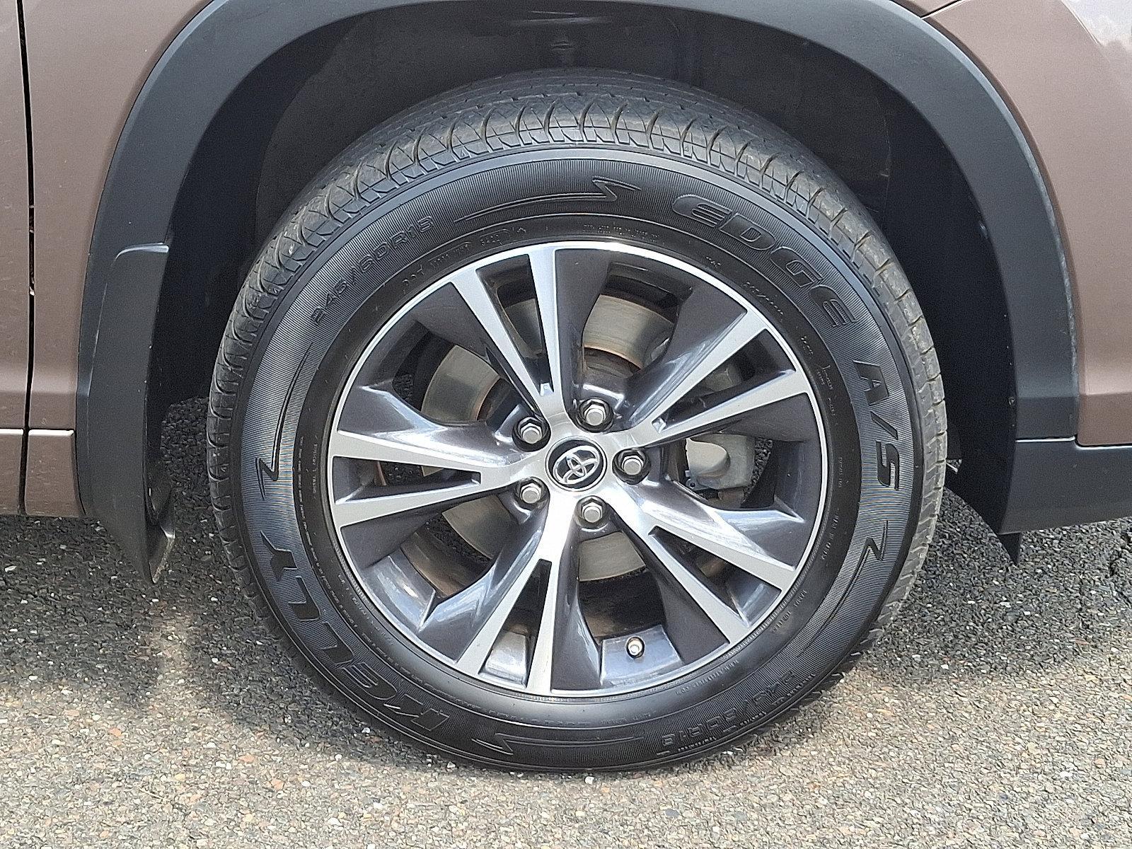2018 Toyota Highlander Vehicle Photo in Trevose, PA 19053