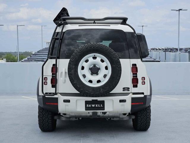 2024 Defender Vehicle Photo in AUSTIN, TX 78717
