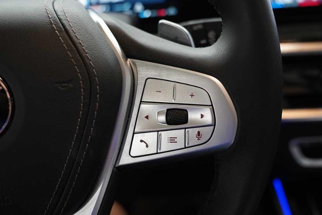 2025 BMW X7 xDrive40i Vehicle Photo in GRAPEVINE, TX 76051