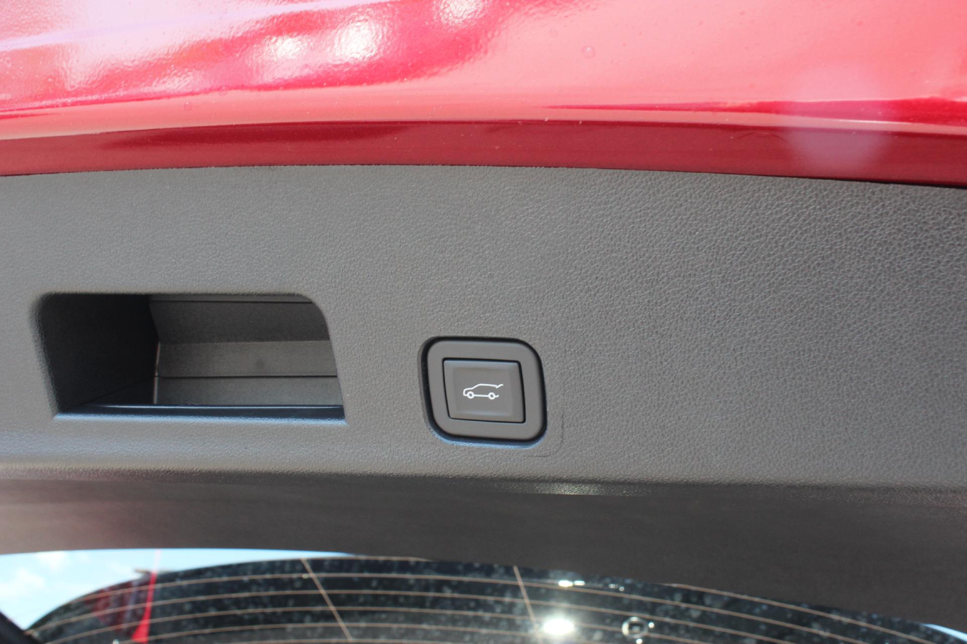 2025 GMC Acadia Vehicle Photo in AURORA, CO 80012-4011