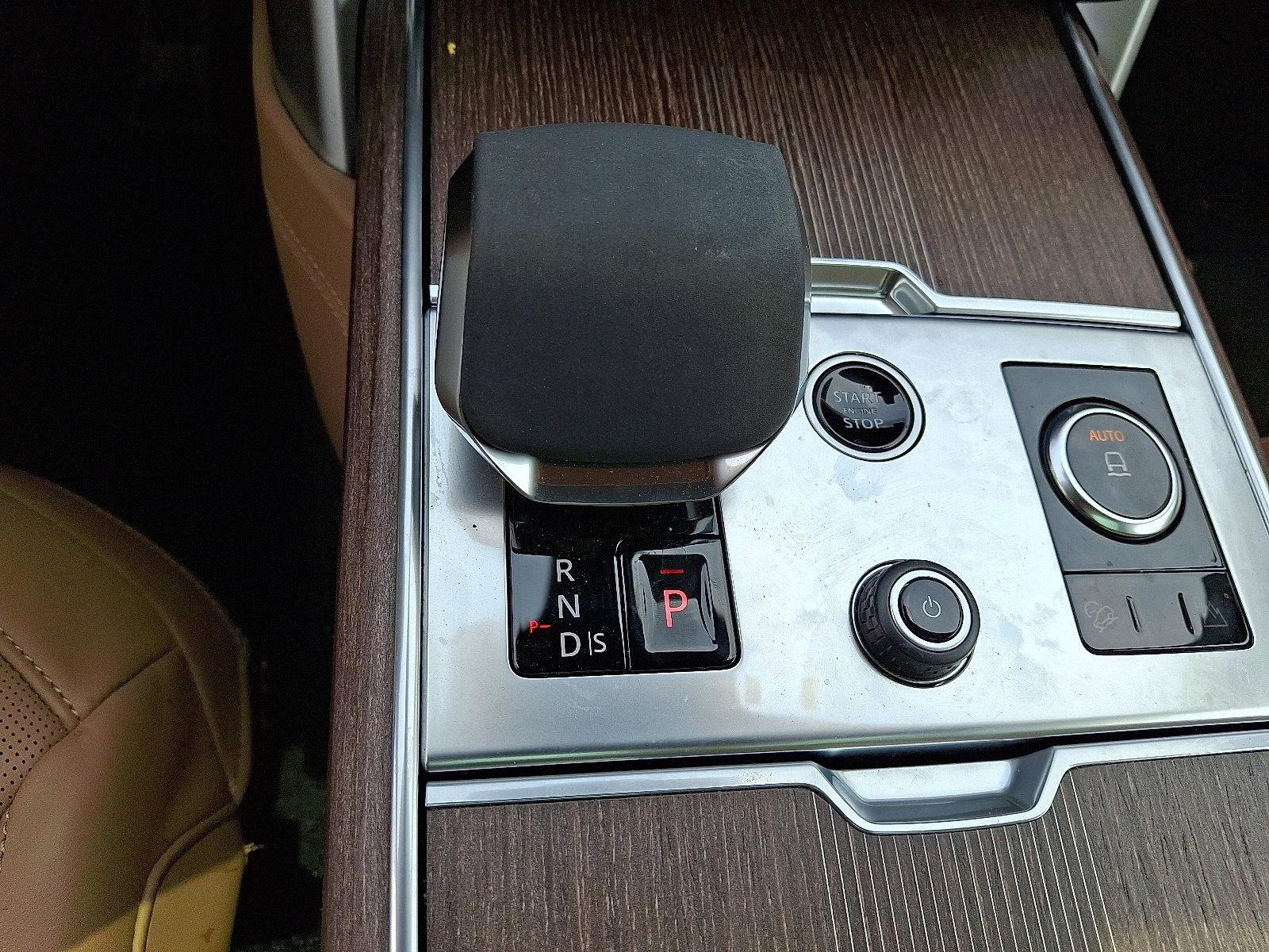 2023 Land Rover Range Rover Vehicle Photo in BETHLEHEM, PA 18017-9401