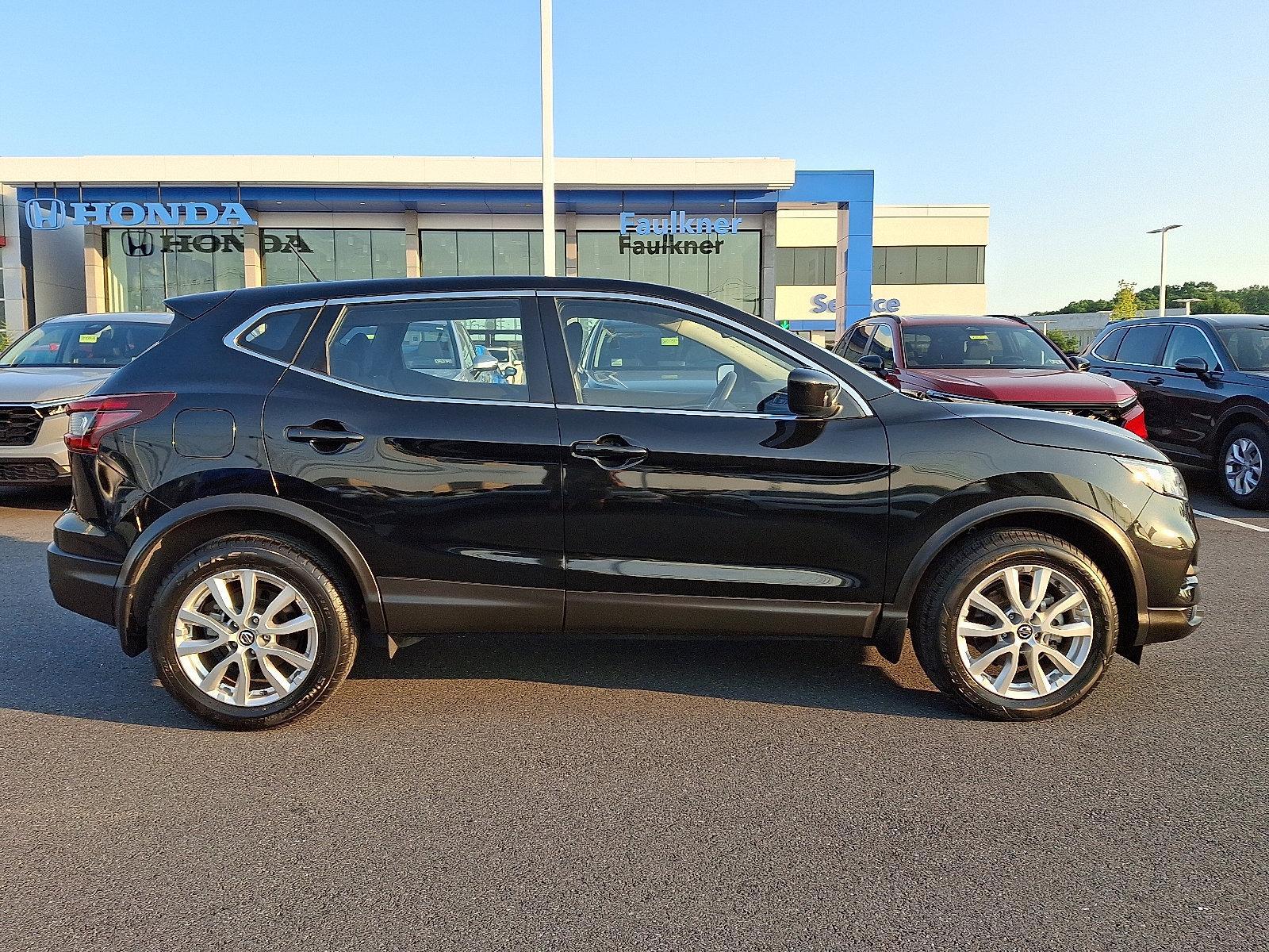 2021 Nissan Rogue Sport Vehicle Photo in Harrisburg, PA 17111
