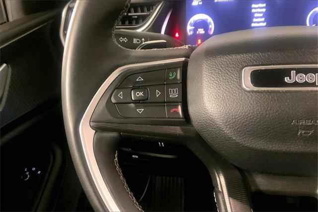 2023 Jeep Grand Cherokee L Vehicle Photo in KANSAS CITY, MO 64114-4502