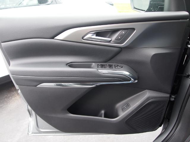 2025 Chevrolet Traverse Vehicle Photo in MADISON, IN 47250-1611