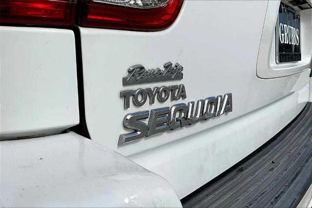 2006 Toyota Sequoia Vehicle Photo in Grapevine, TX 76051