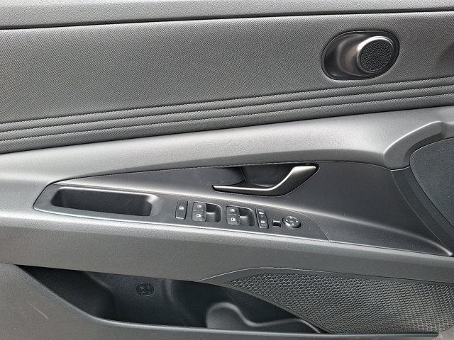 2025 Hyundai ELANTRA Vehicle Photo in Philadelphia, PA 19116