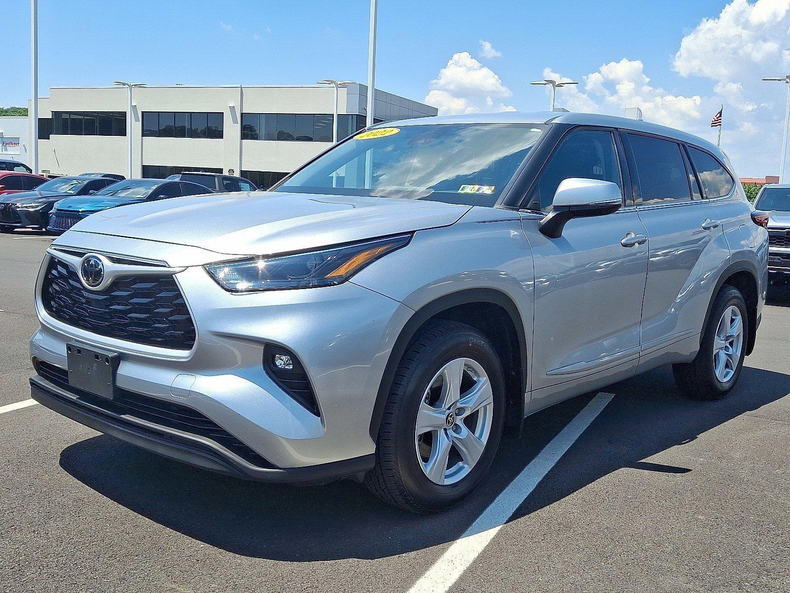 2022 Toyota Highlander Vehicle Photo in Harrisburg, PA 17111