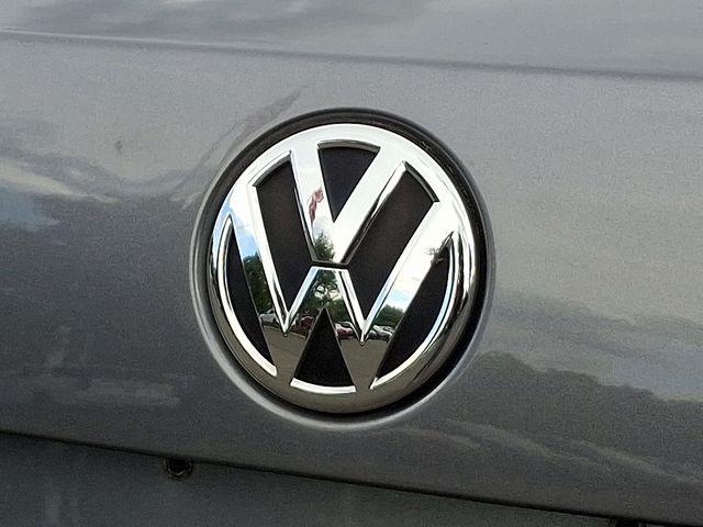 2013 Volkswagen Passat Vehicle Photo in DANBURY, CT 06810-5034
