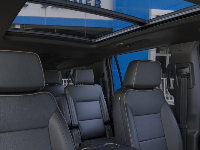 2025 Chevrolet Suburban Vehicle Photo in INDEPENDENCE, MO 64055-1314