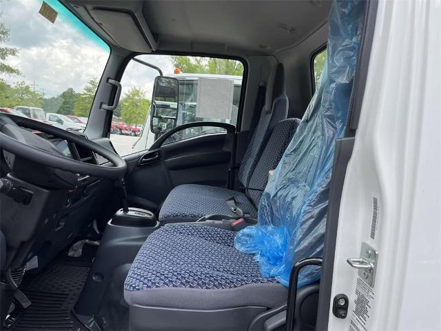 2025 Chevrolet Low Cab Forward 5500 XG Vehicle Photo in ALCOA, TN 37701-3235