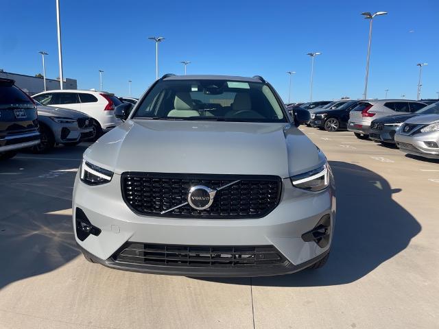 2025 Volvo XC40 Vehicle Photo in Grapevine, TX 76051