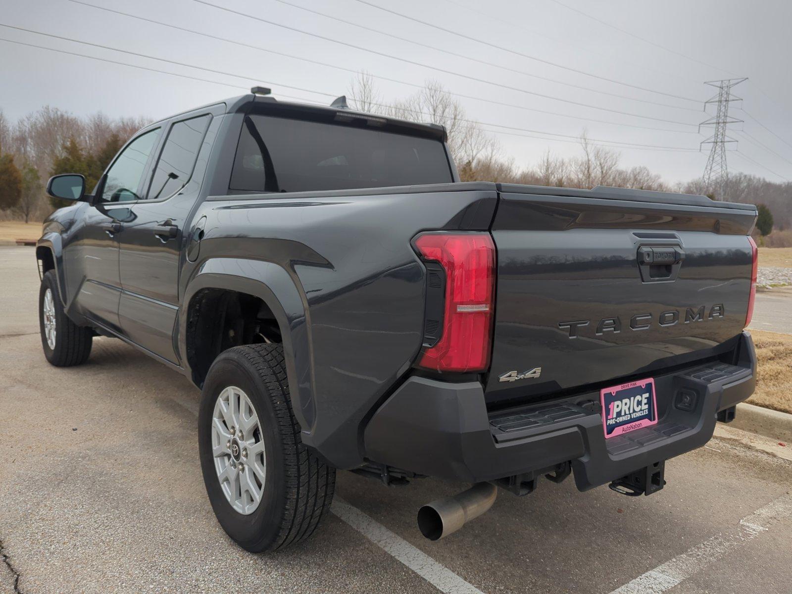 2024 Toyota Tacoma 4WD Vehicle Photo in Memphis, TN 38125