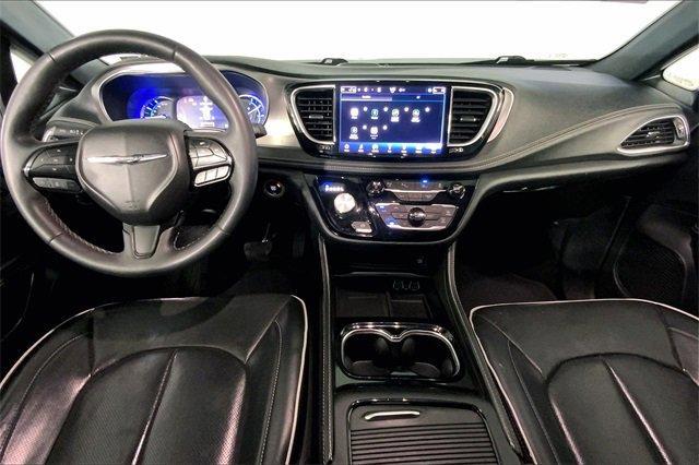 2022 Chrysler Pacifica Vehicle Photo in INDEPENDENCE, MO 64055-1314