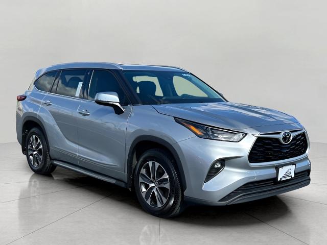 2022 Toyota Highlander Vehicle Photo in MIDDLETON, WI 53562-1492