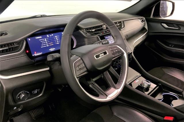 2024 Jeep Grand Cherokee L Vehicle Photo in Kansas City, MO 64114