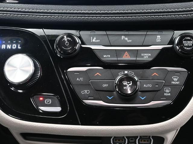 2023 Chrysler Pacifica Vehicle Photo in Cedar Rapids, IA 52402