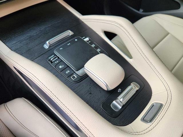 2025 Mercedes-Benz GLS Vehicle Photo in HOUSTON, TX 77079