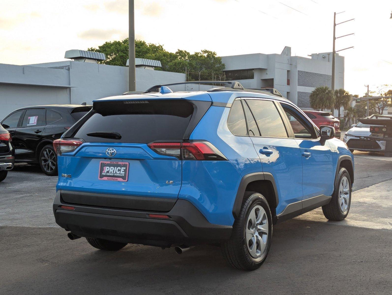 2019 Toyota RAV4 Vehicle Photo in MIAMI, FL 33134-2699