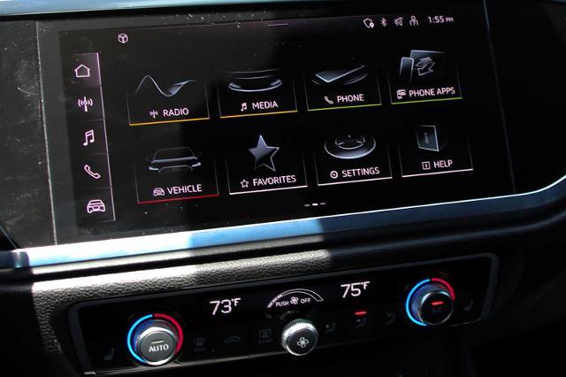 2024 Audi Q3 Vehicle Photo in SUGAR LAND, TX 77478