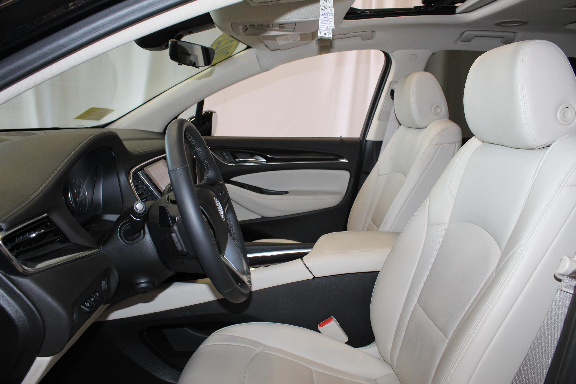 2022 Buick Enclave Vehicle Photo in NORTHAMPTON, MA 01060-1120